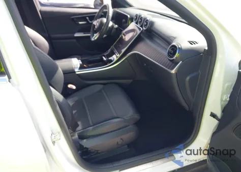 2023 Mercedes-Benz Glc 300 Suv z USA, uszkodzony, nr VIN W1NKM4GBXPU026192